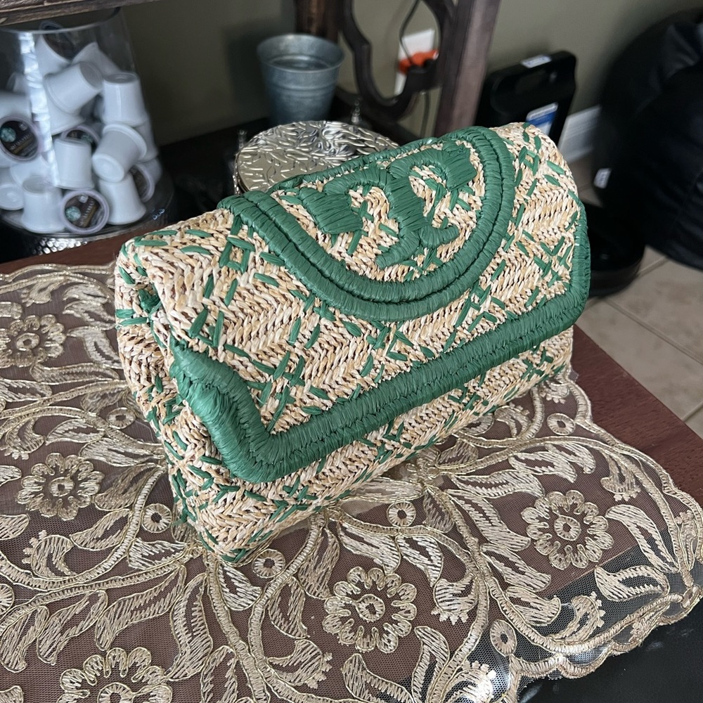 Tory Burch Fleming straw clutch - Picture 4 of 11